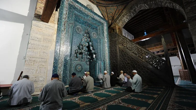 Din Neden Önemlidir? Birey ve Topluma Etkisi